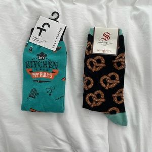NWT Women’s pretzel and kitchen design socks